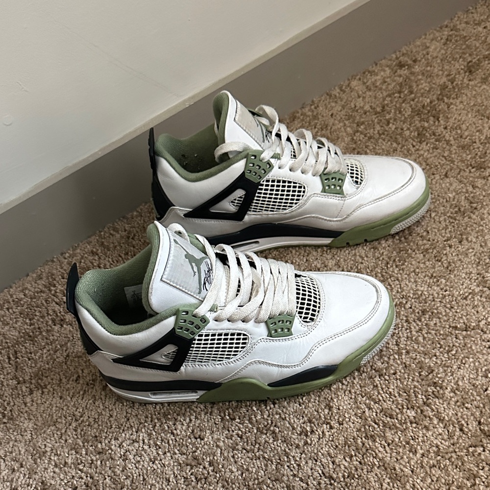 Air Jordan 4 “Seafoam” - Picture 4 of 9